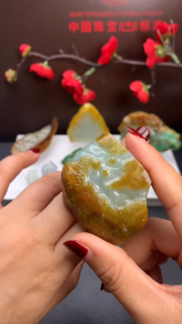 【闪购商品】定制翡翠未镶嵌         手把件