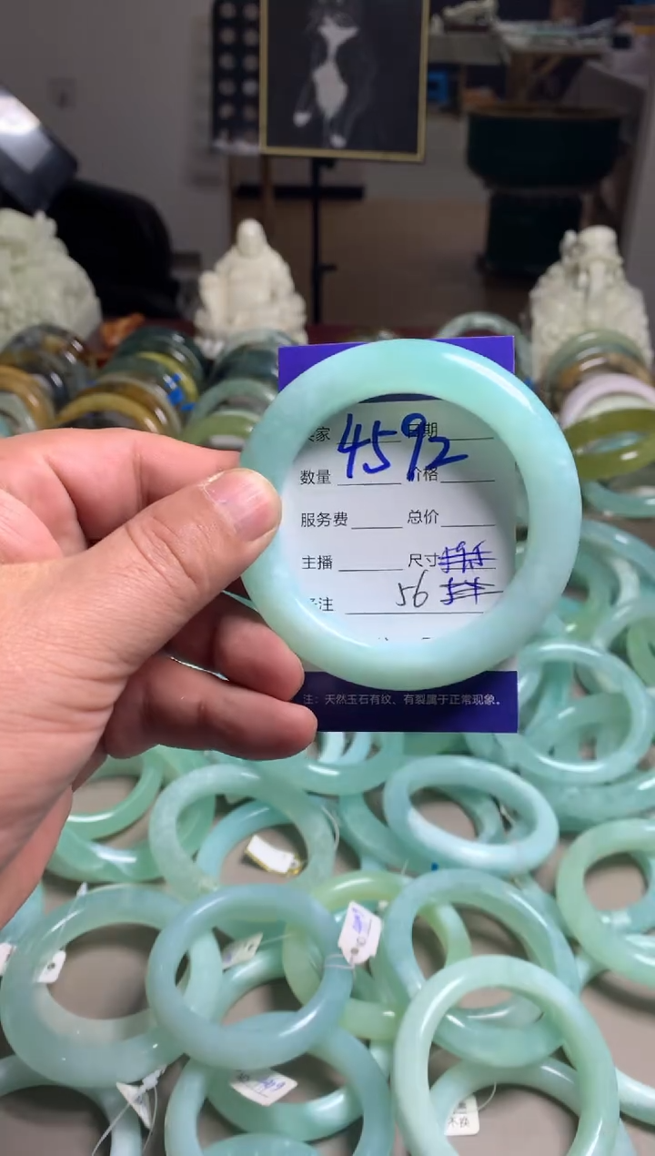 【闪购商品】蛇纹石玉手镯未镶嵌4592