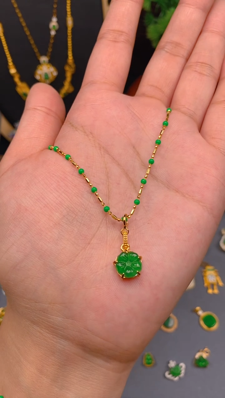 【闪购商品】翡翠吊坠(不含链)银S925镶嵌花花吊坠