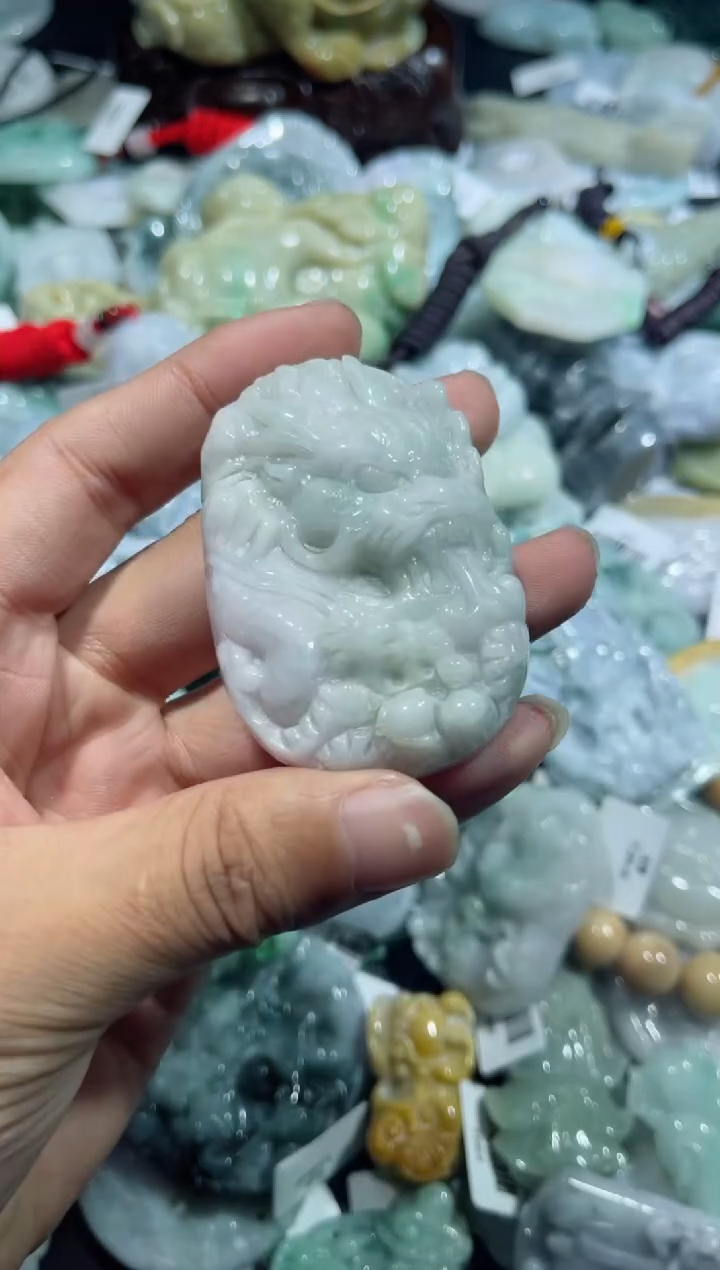 【闪购商品】翡翠颈饰未镶嵌00009731