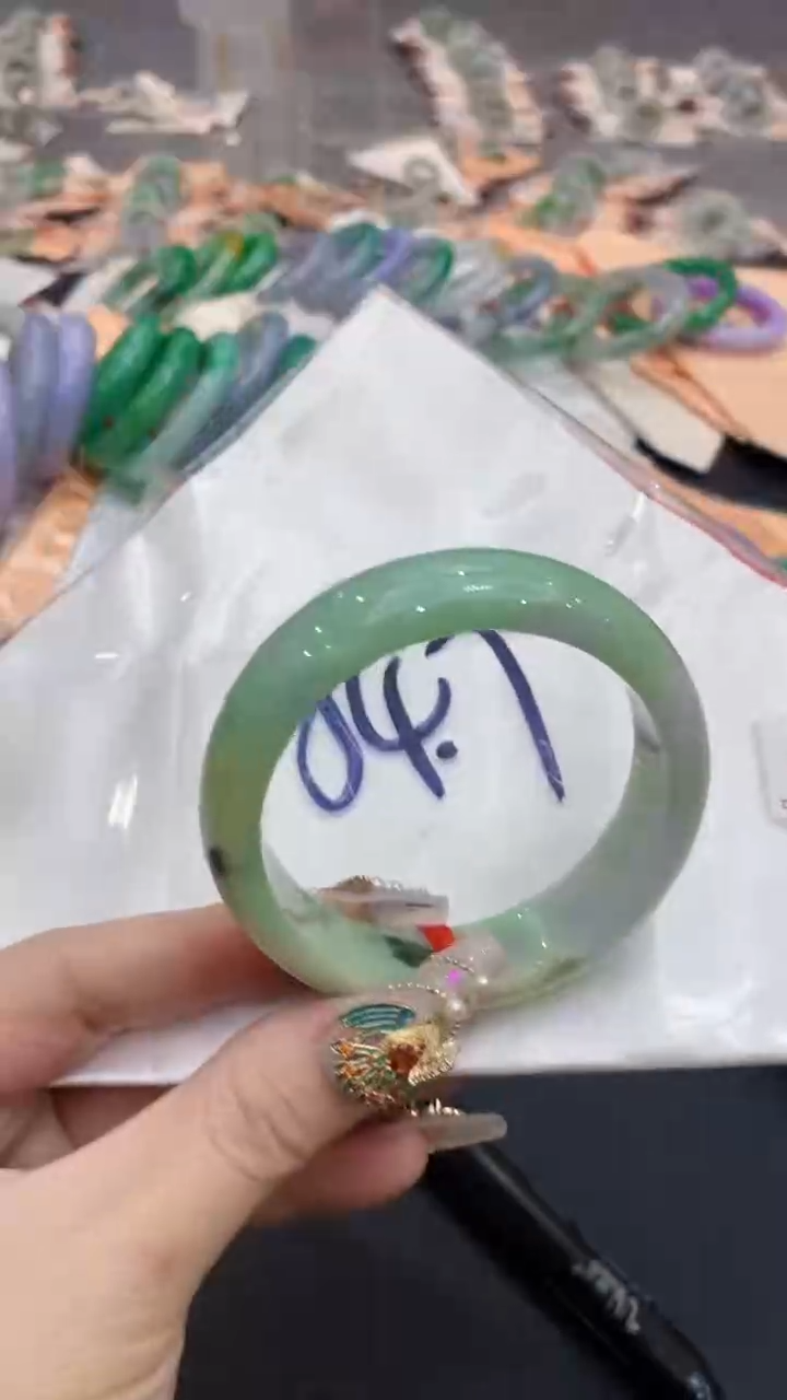 【闪购商品】翡翠手镯未镶嵌0313876923