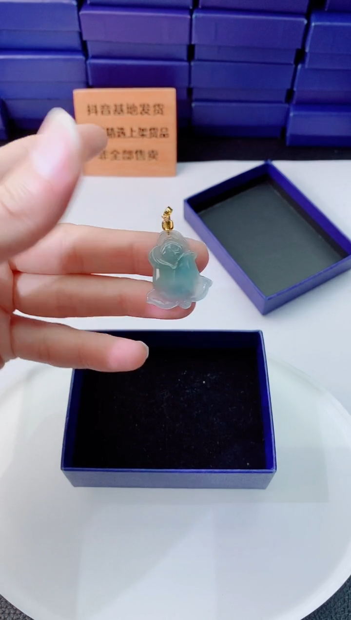 翡翠未镶嵌颈饰1111111111