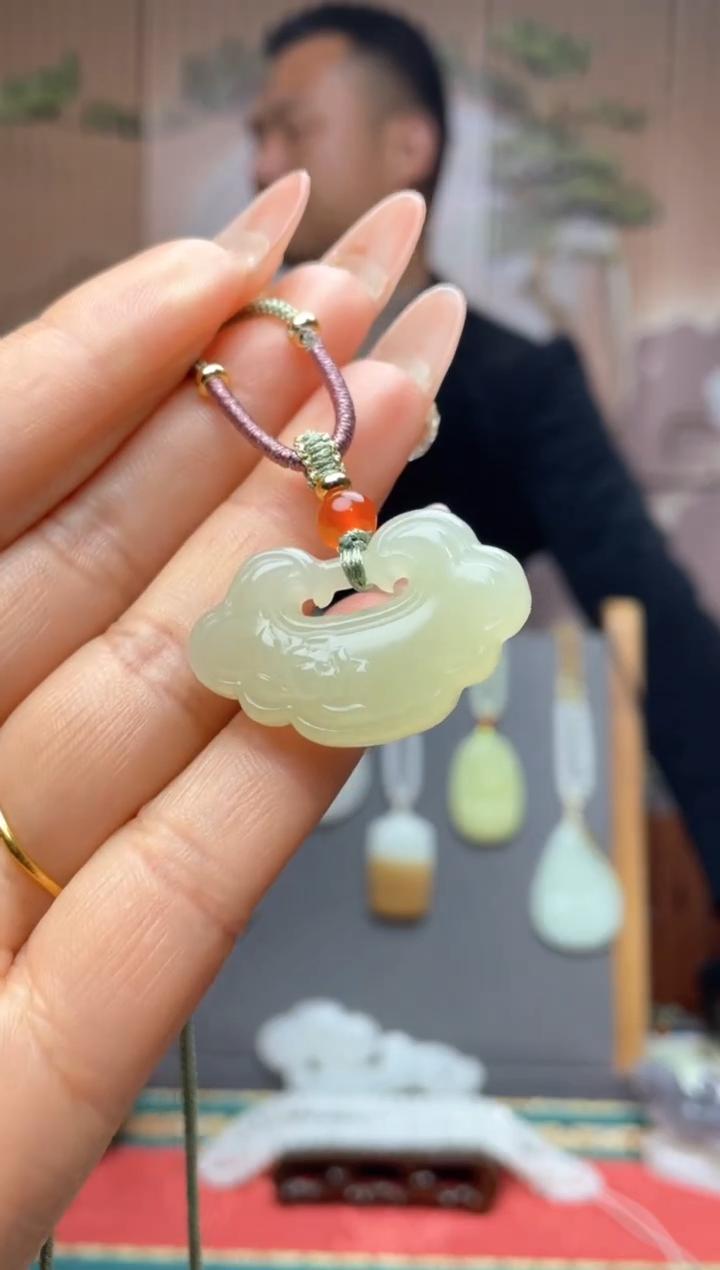 【闪购商品】和田玉颈饰未镶嵌一