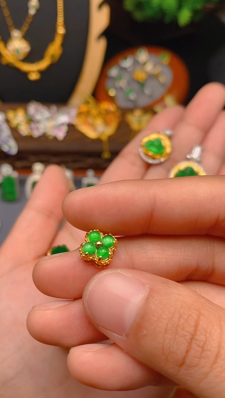 【闪购商品】翡翠吊坠(不含链)银S925镶嵌四叶草潘多拉