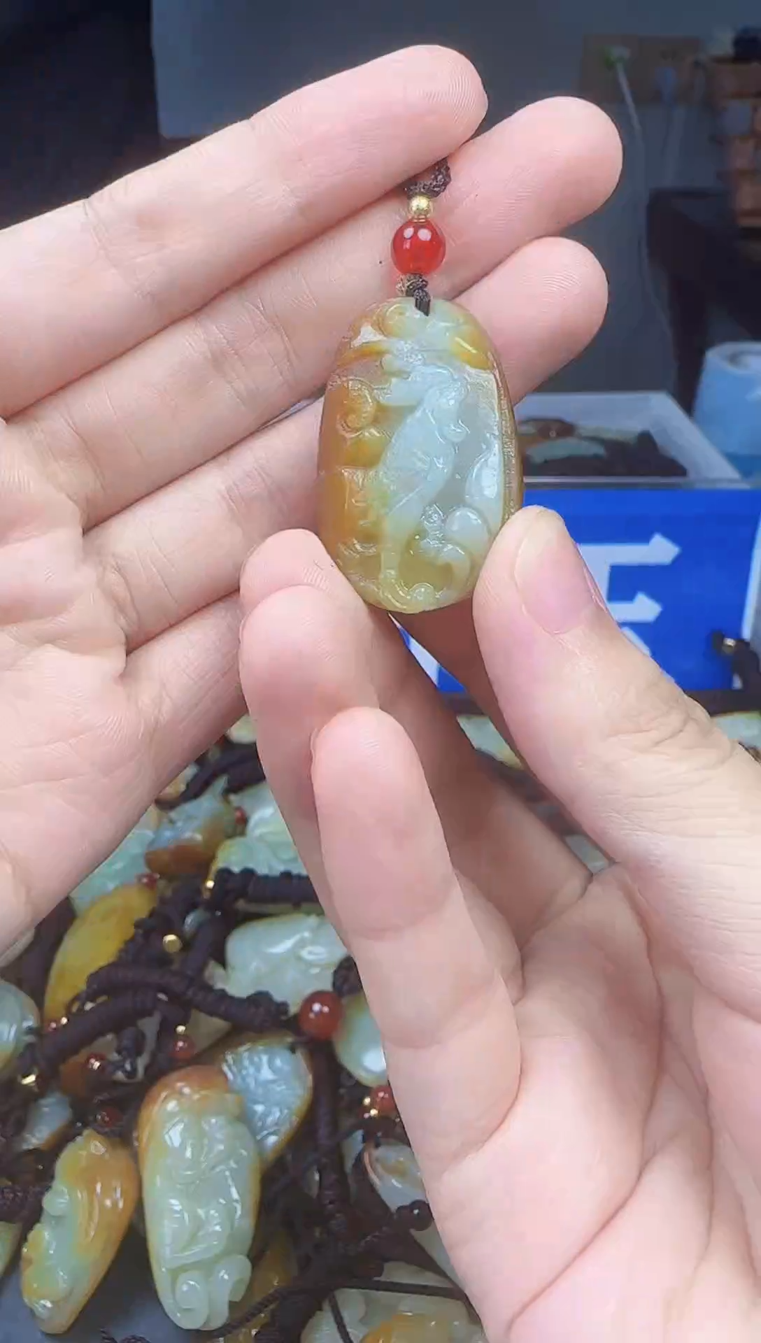 和田玉未镶嵌颈饰1