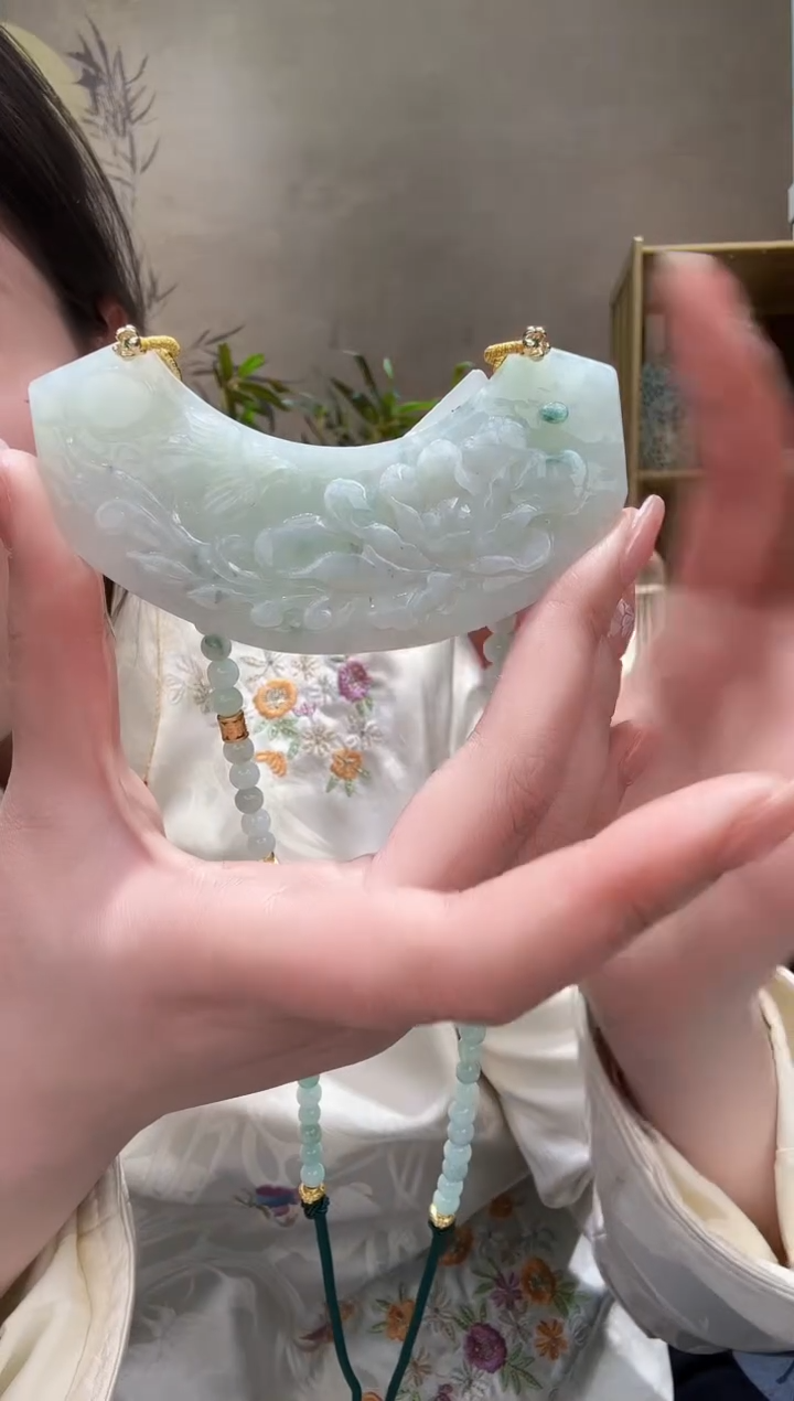 【闪购商品】翡翠颈饰未镶嵌吊坠