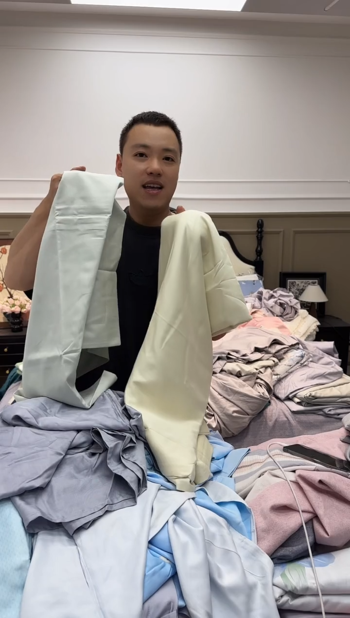 天丝天丝浅绿色枕套+浅黄色被罩+灰色床单