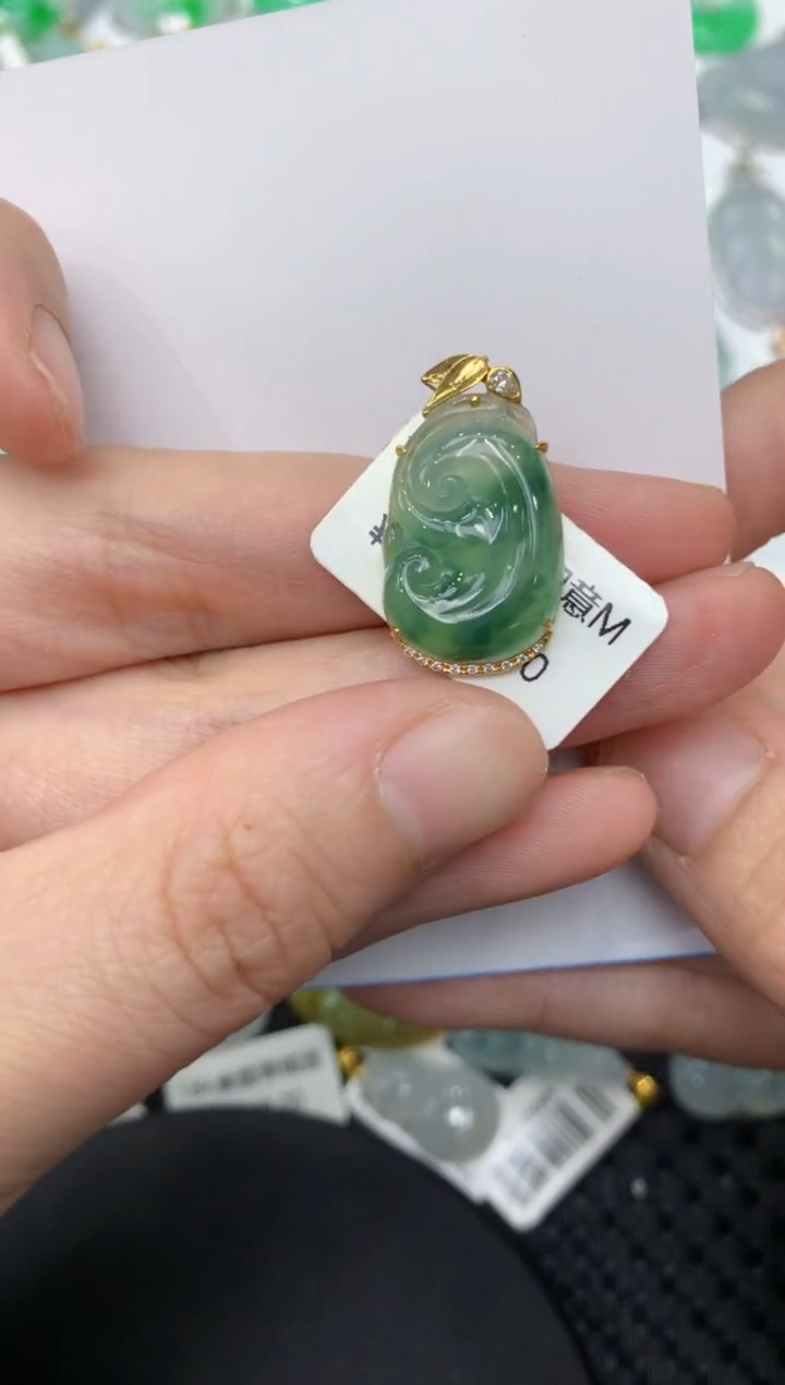 【闪购商品】翡翠颈饰18K金镶嵌111111111111