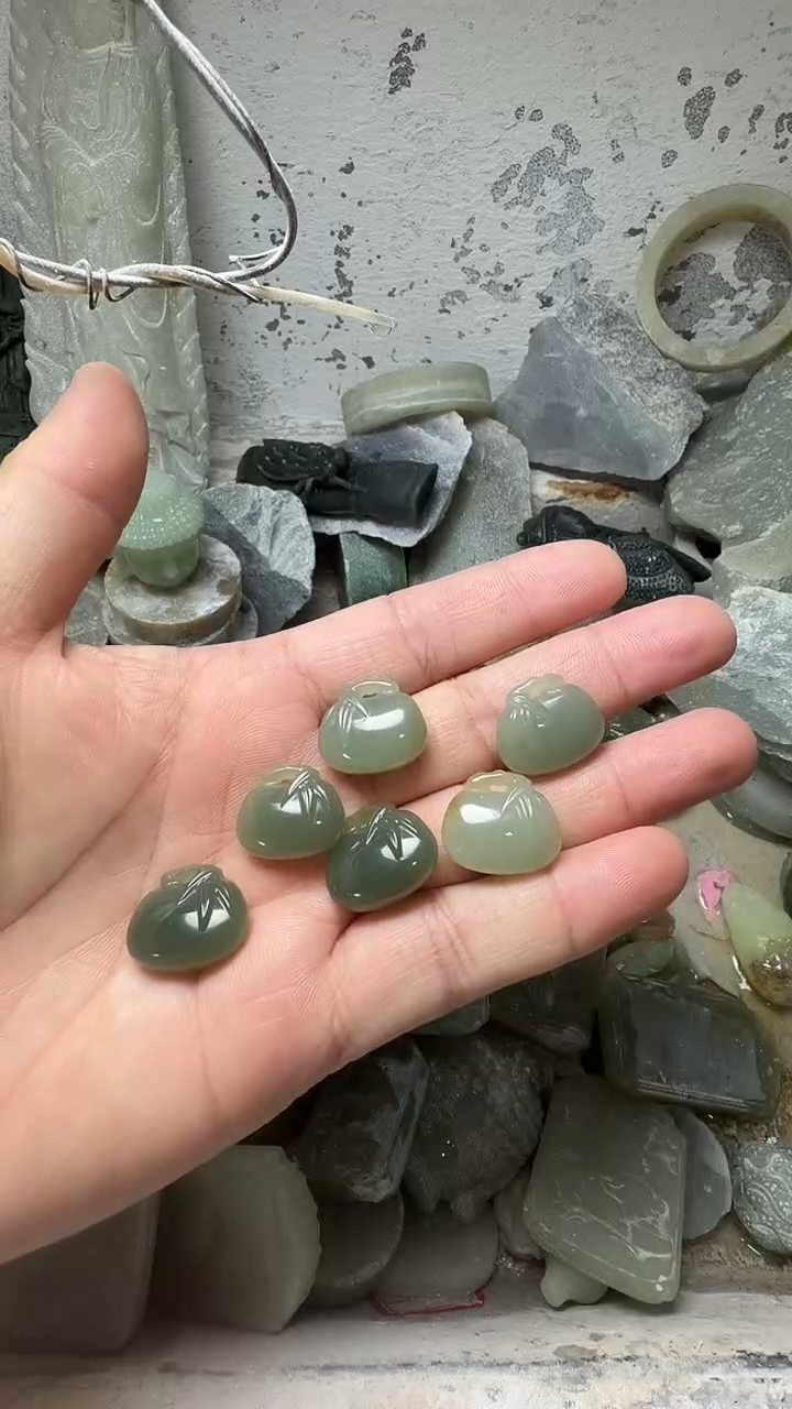 吊坠(不含链)未镶嵌和田玉平安锁 多样性发，拍一发一