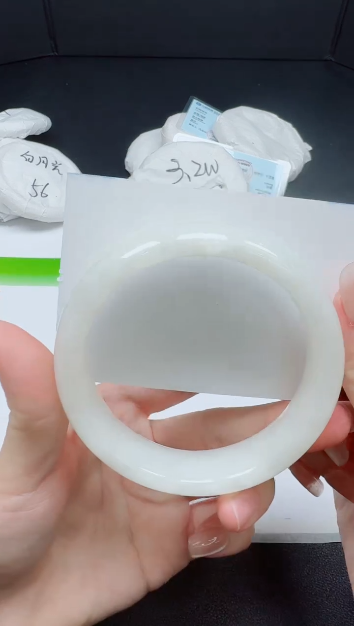 和田玉手镯未镶嵌0101-5960