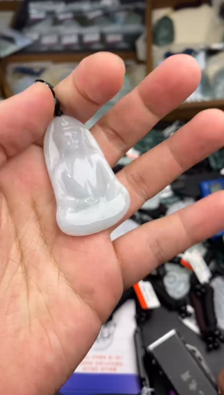 【闪购商品】翡翠颈饰未镶嵌  天然翡翠，一物一图