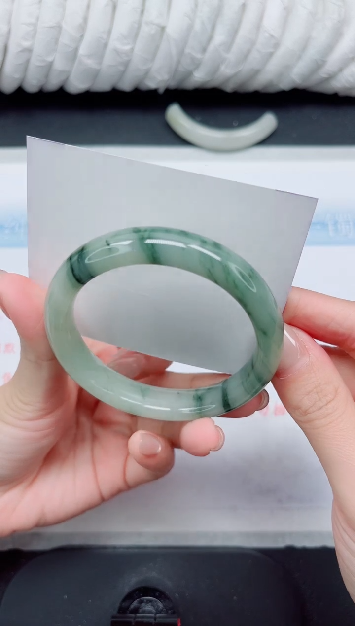 【闪购商品】石英质玉手镯未镶嵌198-56