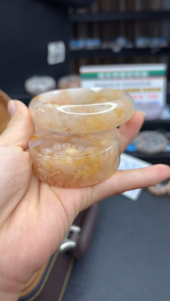 【闪购商品】石英质玉手镯未镶嵌874（61圈赠送镯心）