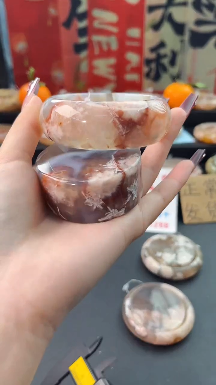 【闪购商品】石英质玉手镯未镶嵌赠送镯心（58圈口)