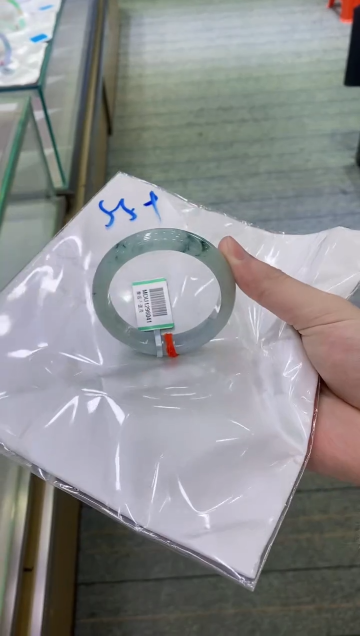 【闪购商品】翡翠手镯未镶嵌            