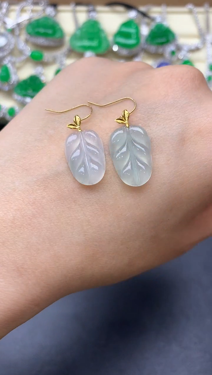 颈饰18K金镶嵌翡翠75-中国好珍宝