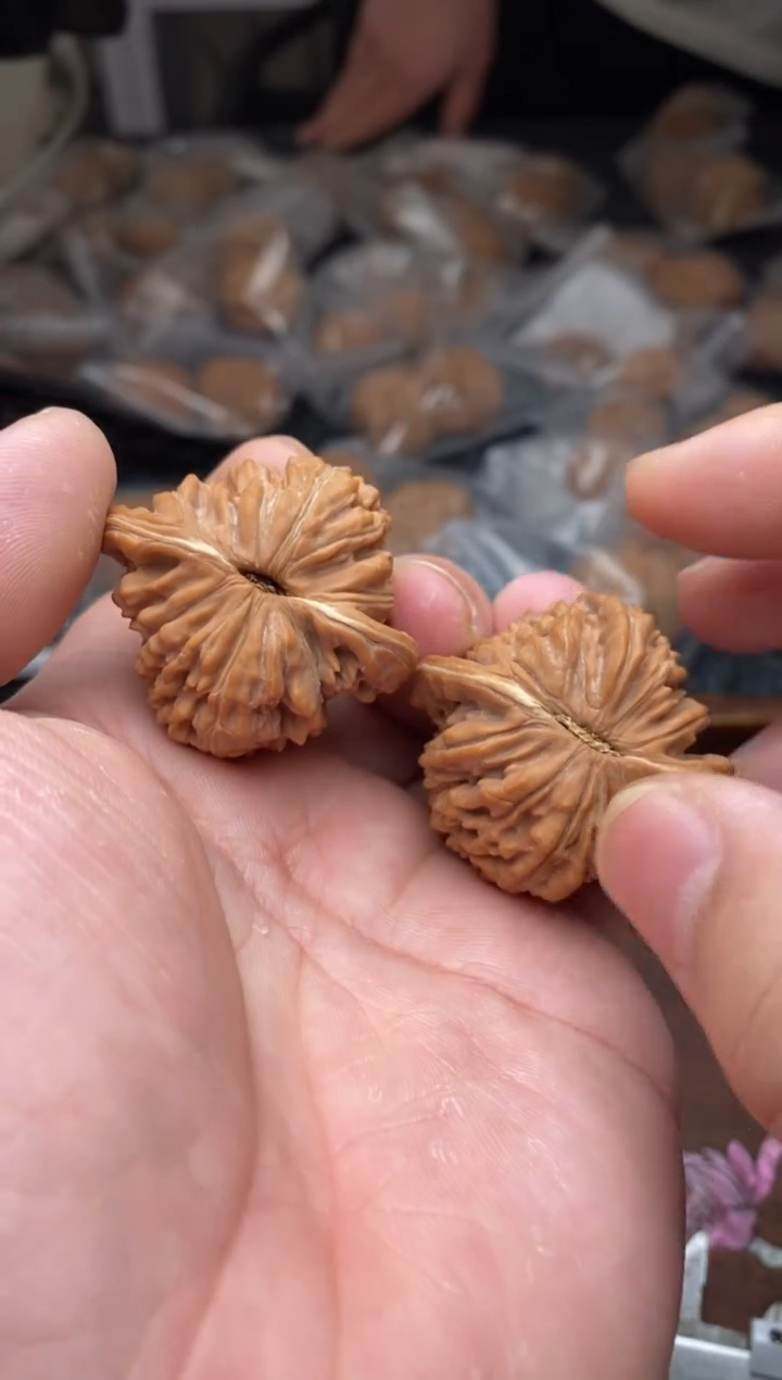 【闪购商品】文玩核桃把件A56号40尺四座楼