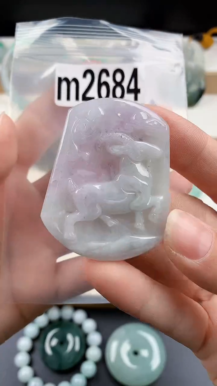颈饰未镶嵌翡翠天然翡翠吊坠挂件