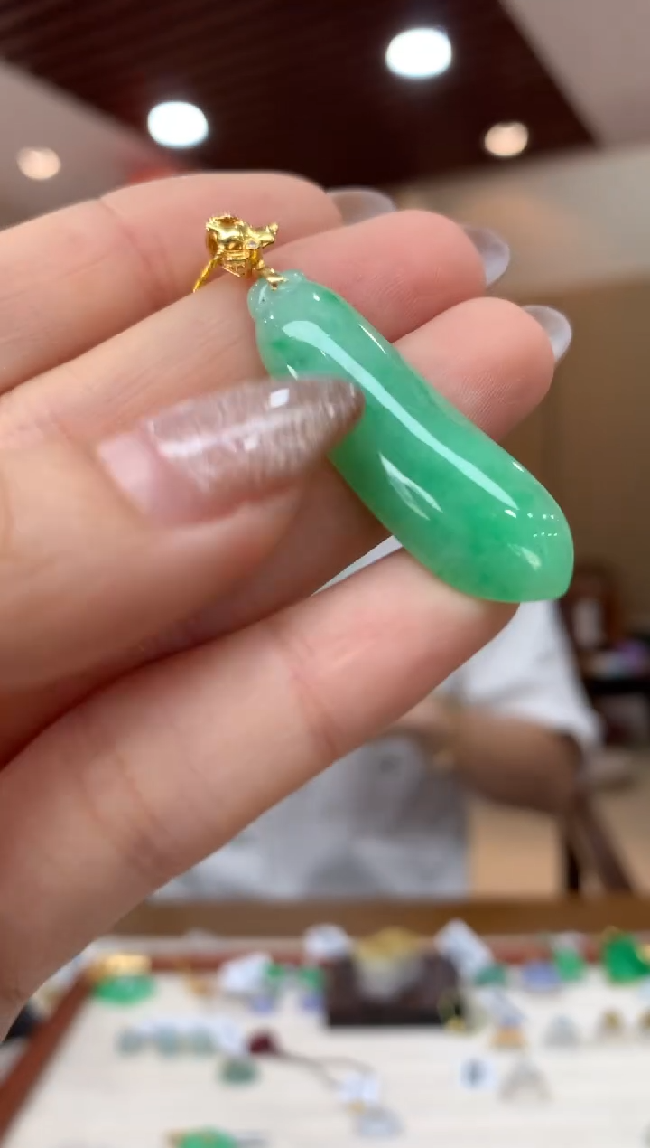 吊坠(不含链)18K金镶嵌翡翠福瓜