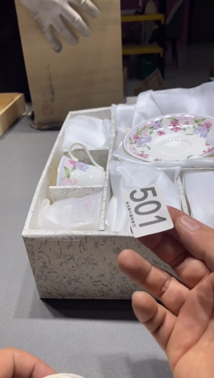 瓷片宝****厅501........