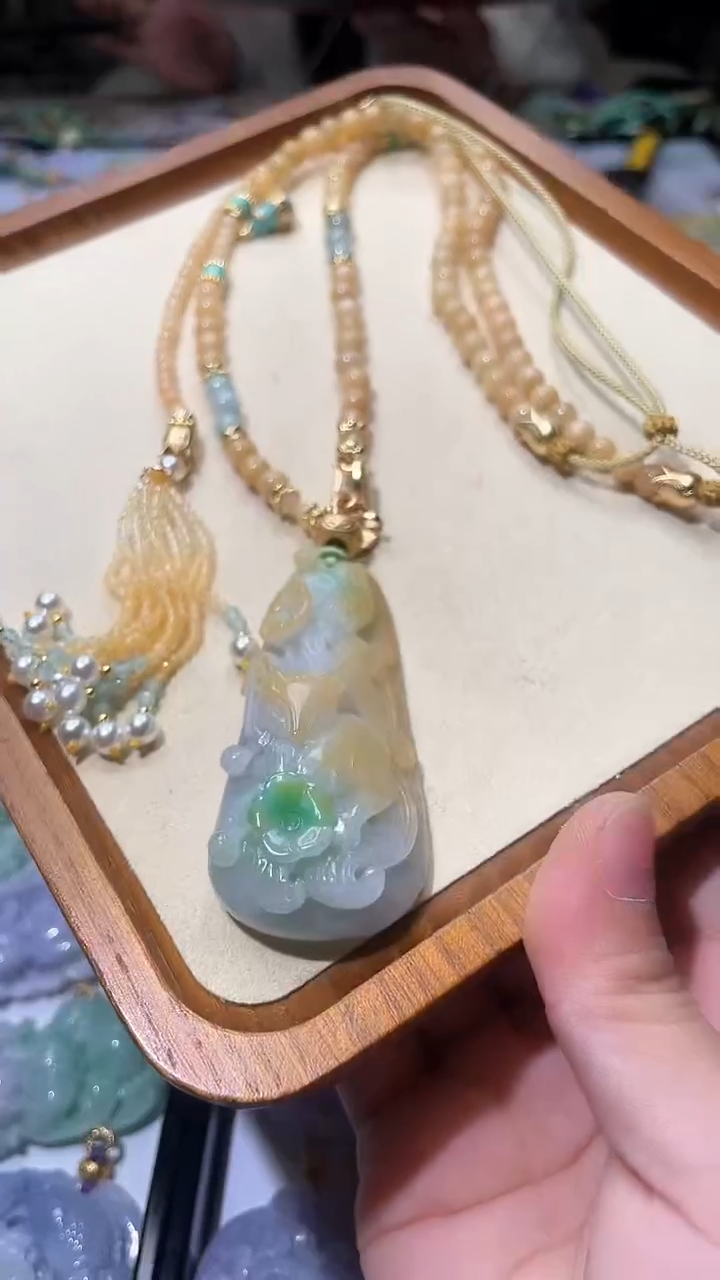 【闪购商品】翡翠颈饰未镶嵌吊坠