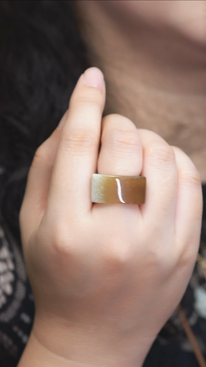 和田玉戒指未镶嵌三角2号多样性其一发货