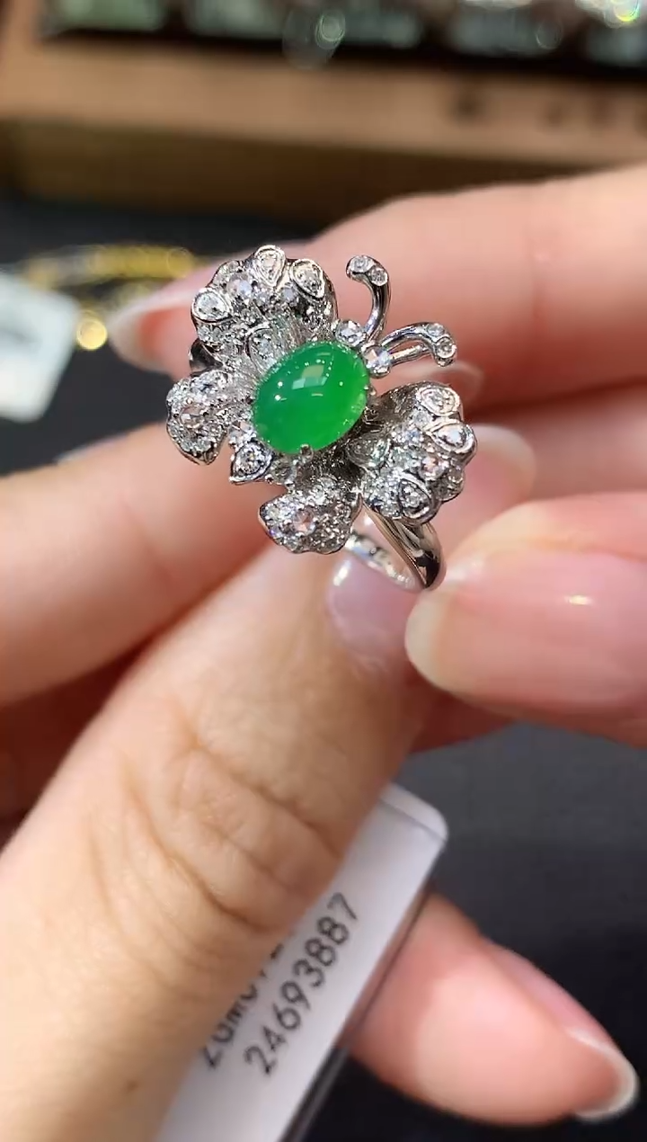 18K金镶嵌戒指翡翠A7