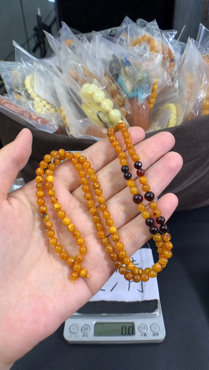 蜜蜡未镶嵌珠宝奇石1