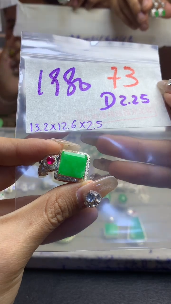 【闪购商品】定制翡翠未镶嵌毛货需精细抛光多样性发货拍一发一
