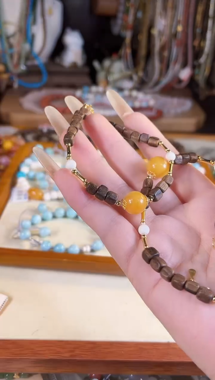 【闪购商品】蜜蜡手链未镶嵌多样性发货其一