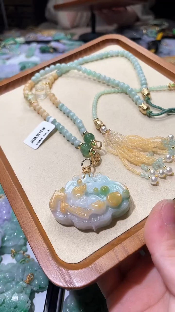 【闪购商品】翡翠颈饰未镶嵌吊坠