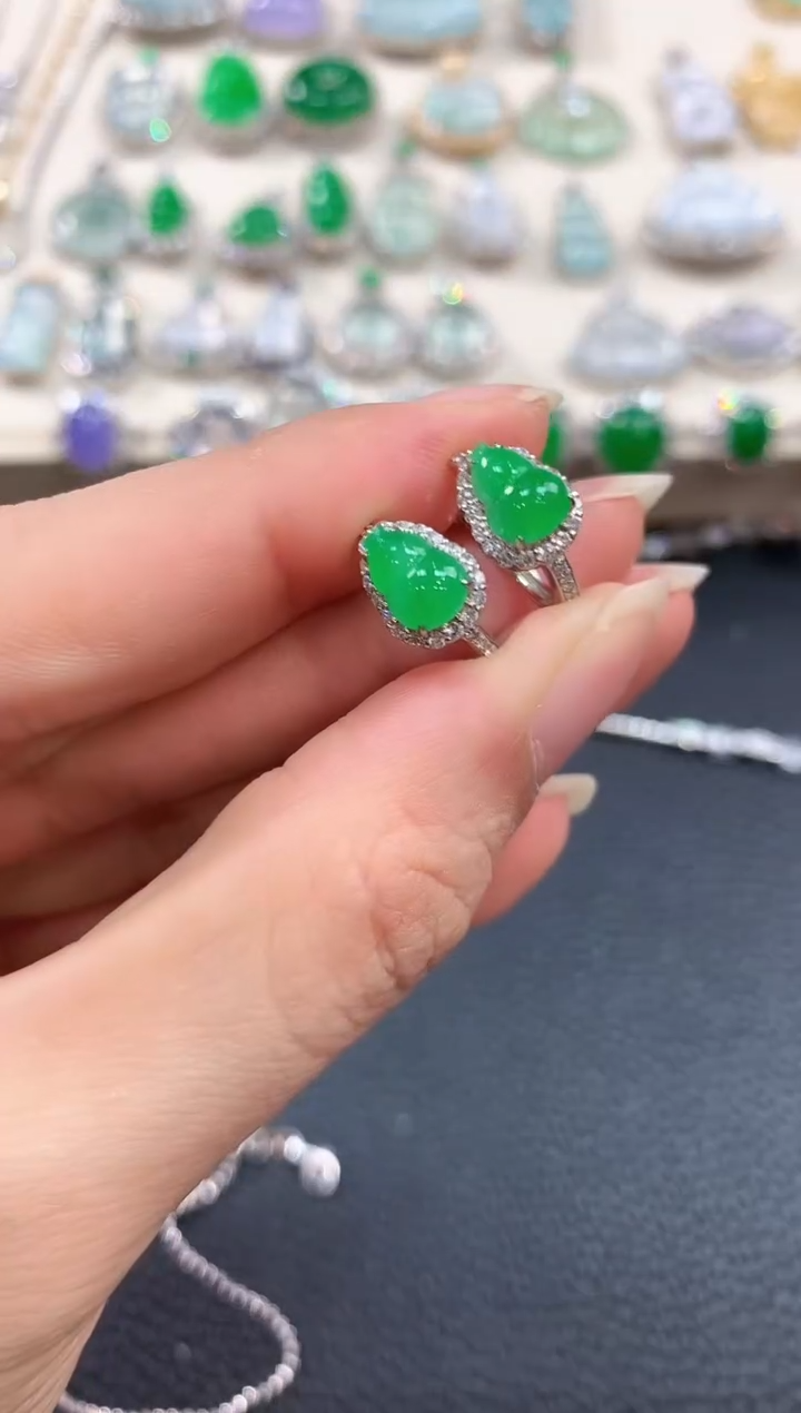 【闪购商品】翡翠耳饰18K金镶嵌m36       