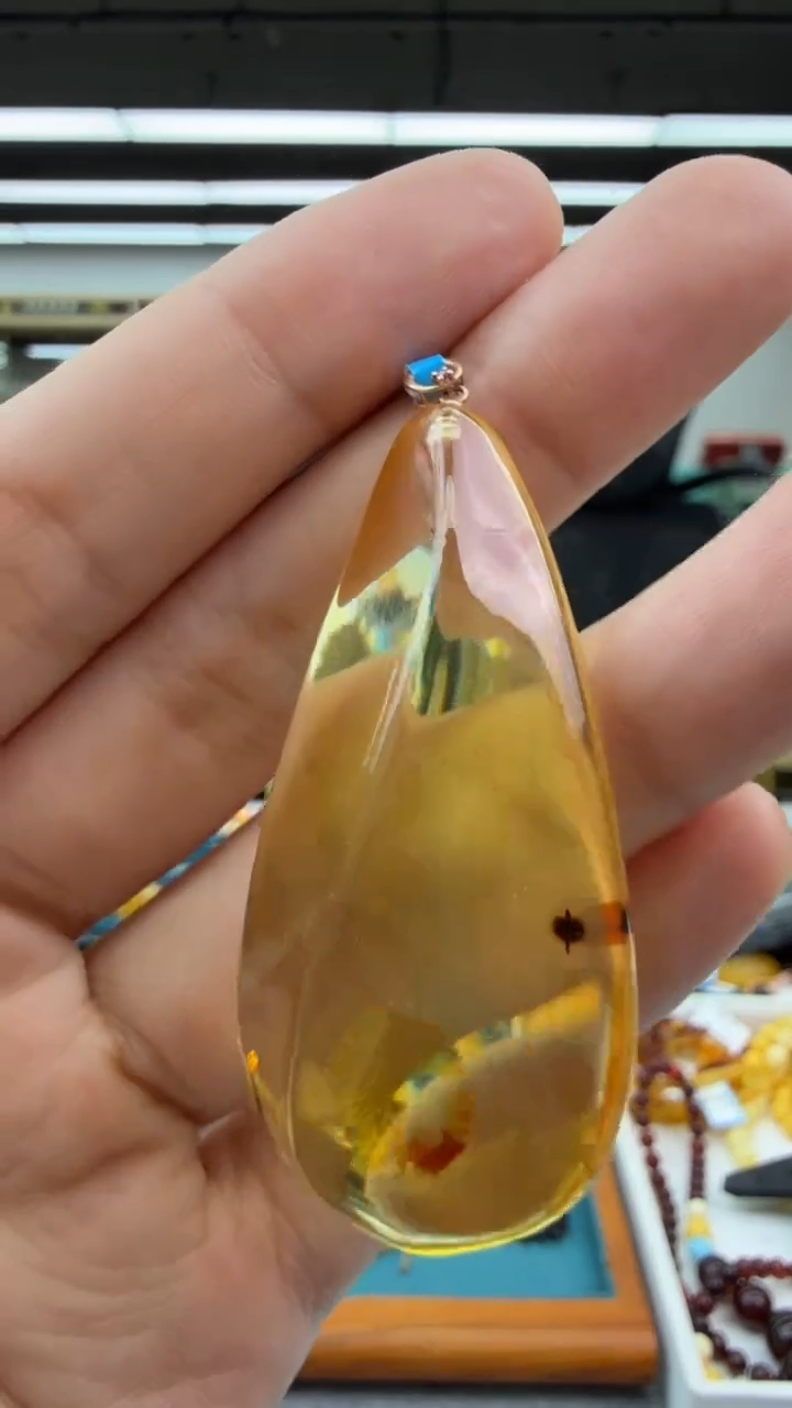 【闪购商品】琥珀颈饰18K金镶嵌167秒拍号