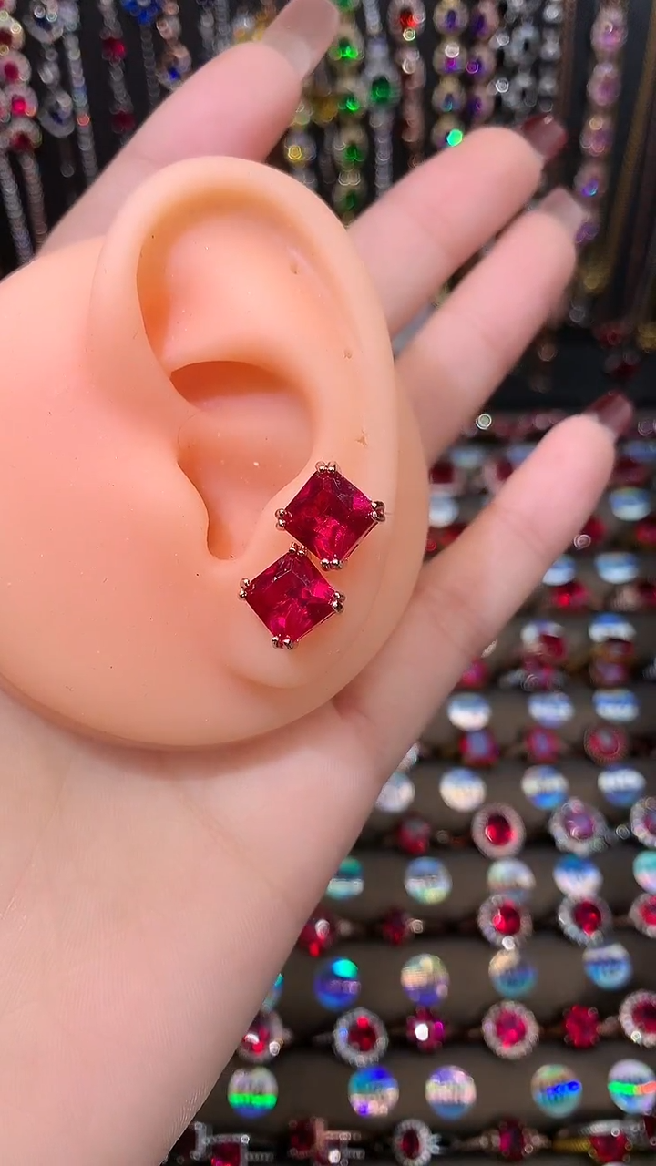 【闪购商品】红宝石耳饰银S925镶嵌8