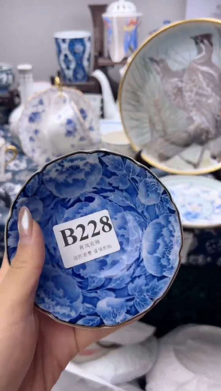 瓷片春*    B228