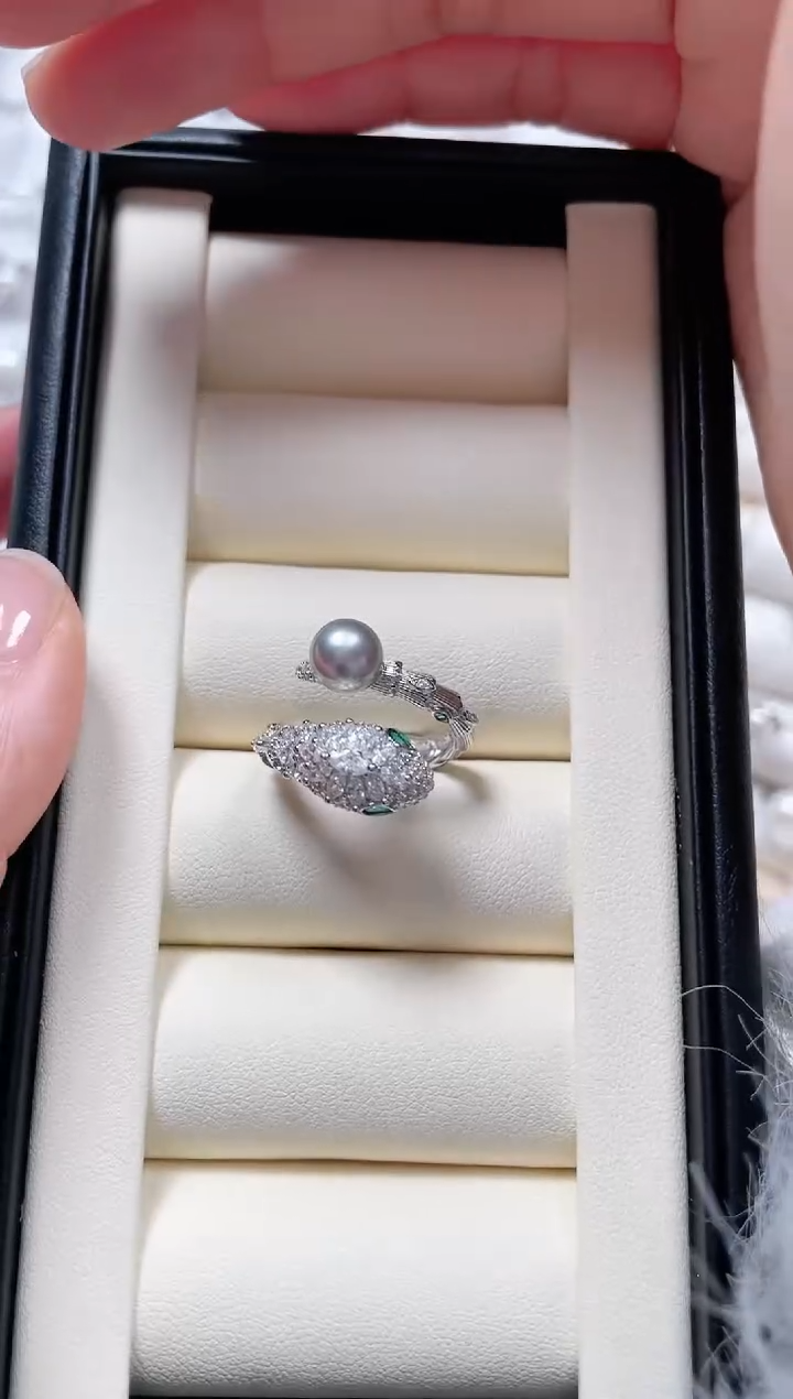 【闪购商品】海水珍珠戒指银S925镶嵌海水珍珠开口银戒灵蛇戒指