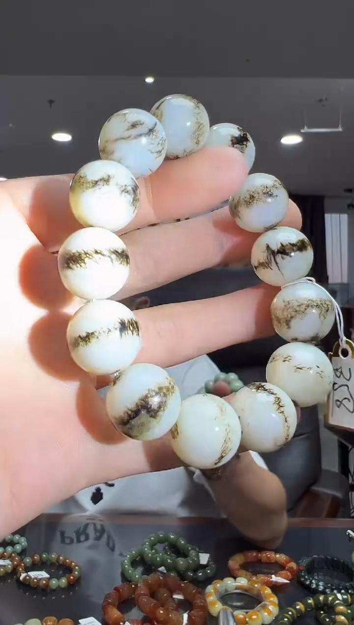 未镶嵌手链透闪石质玉多样性发货其中发一