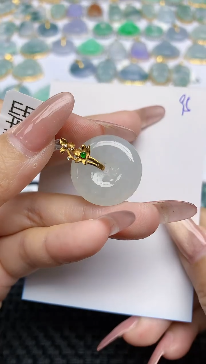 【闪购商品】翡翠颈饰18K金镶嵌天然A货翡翠 95