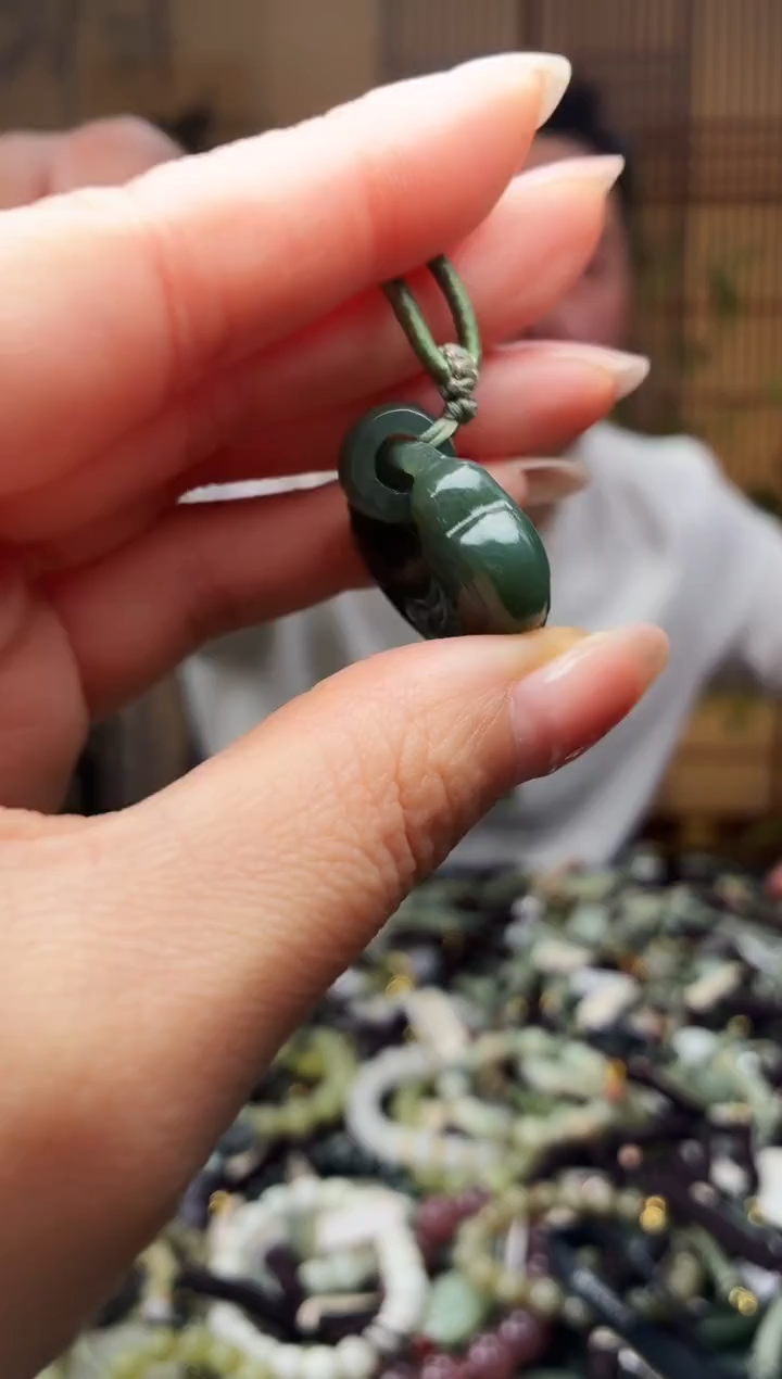 颈饰未镶嵌和田玉多样性发货，拍一发一