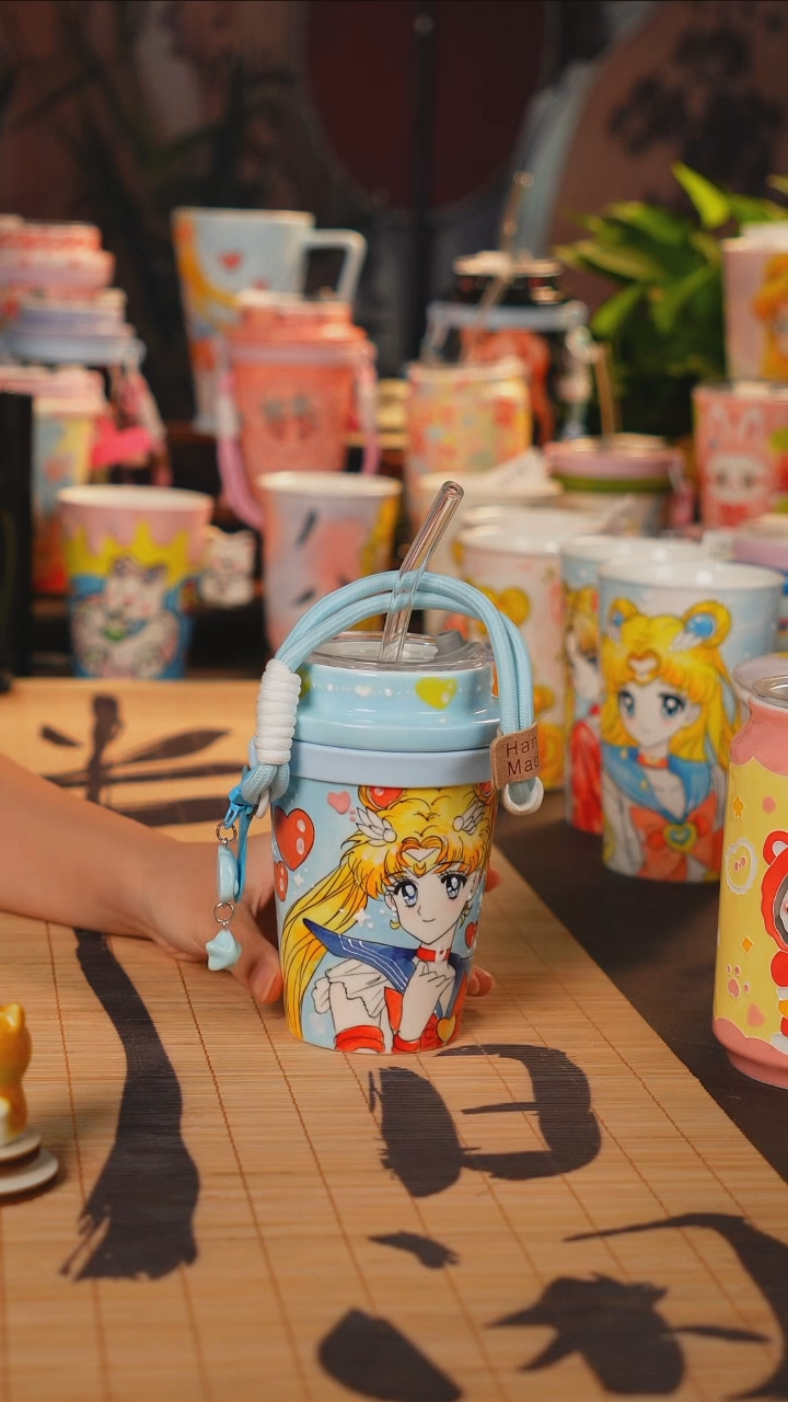 景德镇手工手绘卡通杯杯