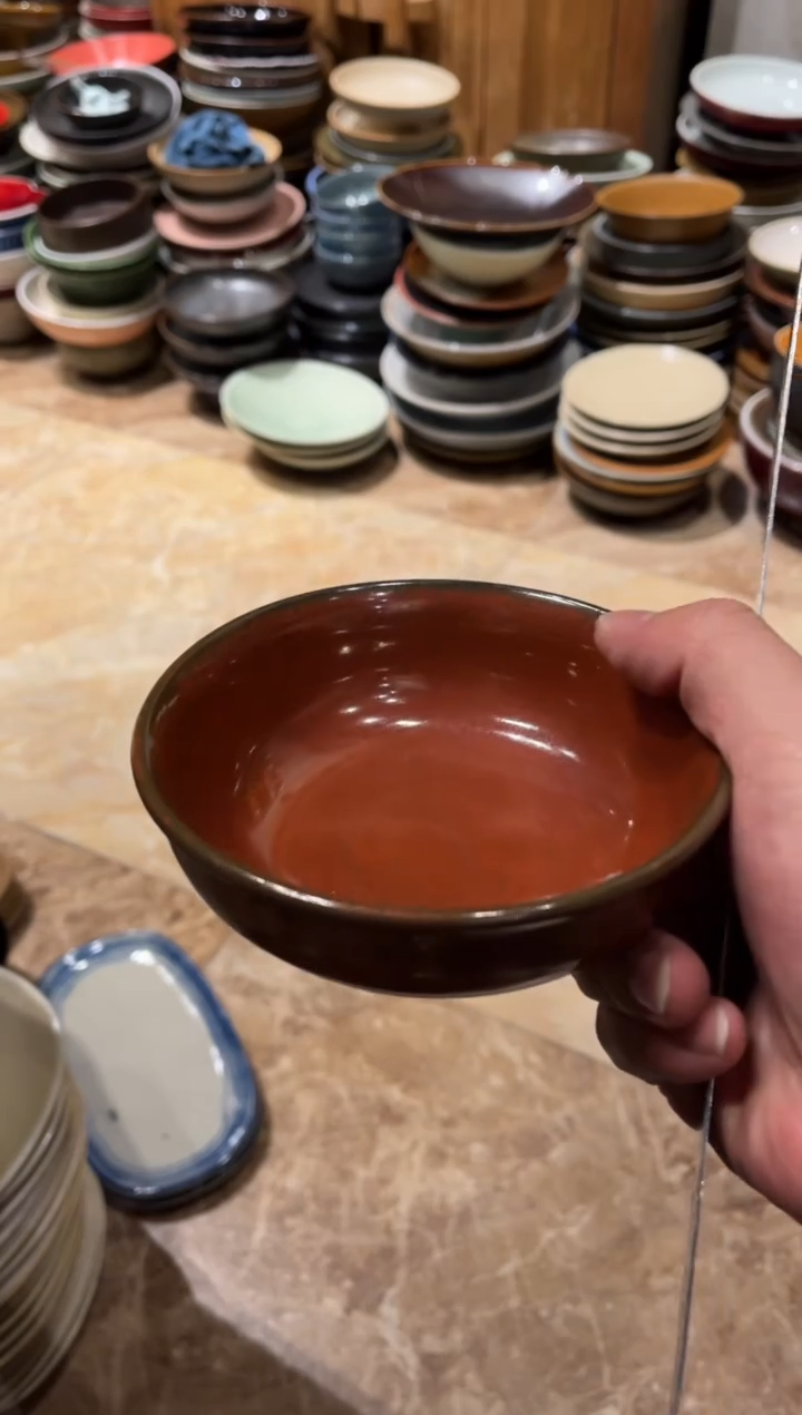 【闪购商品】瓷片92铁锈红反边小碗1个