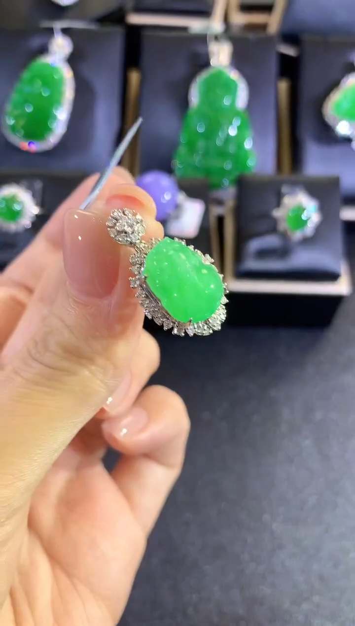 【闪购商品】翡翠吊坠(不含链)18K金镶嵌a163        