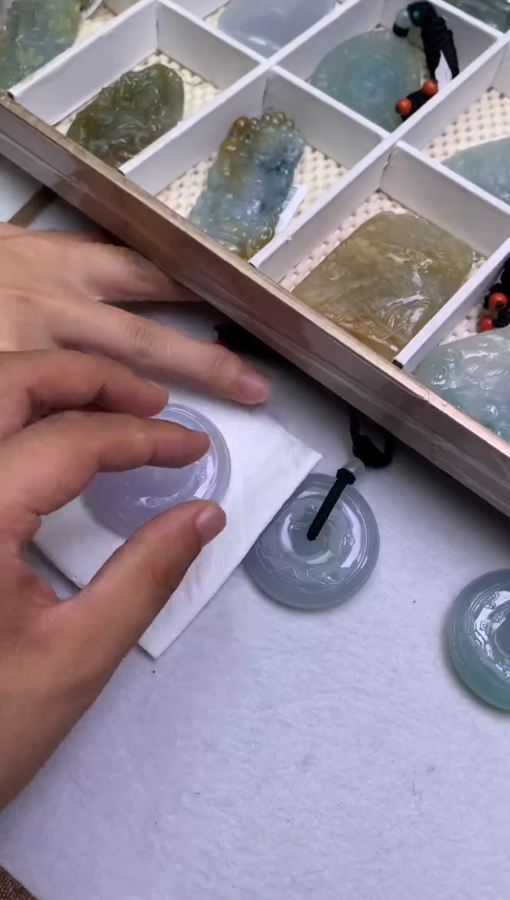 定制翡翠未镶嵌欧**YF02011200