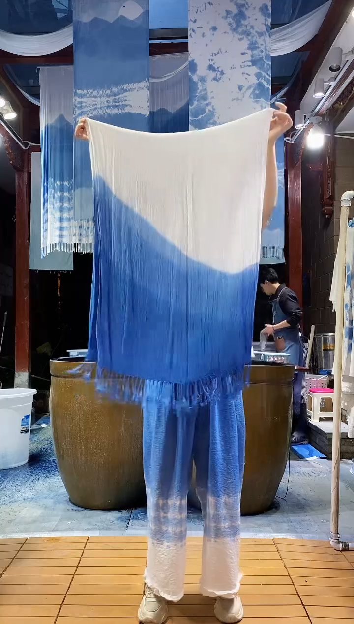 云浅蓝深 扎染服装  围巾