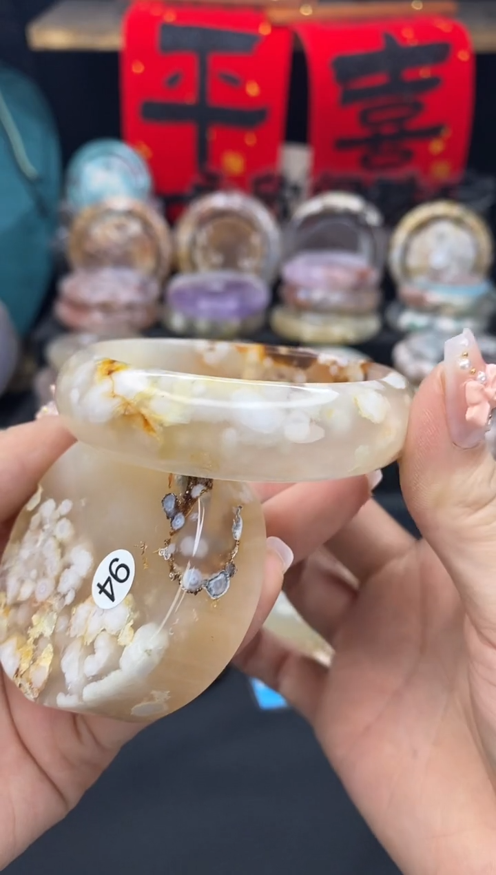 【闪购商品】石英质玉手镯（圆镯）未镶嵌56.9