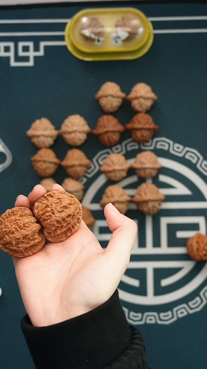 吊坠文玩核桃**三角白43全