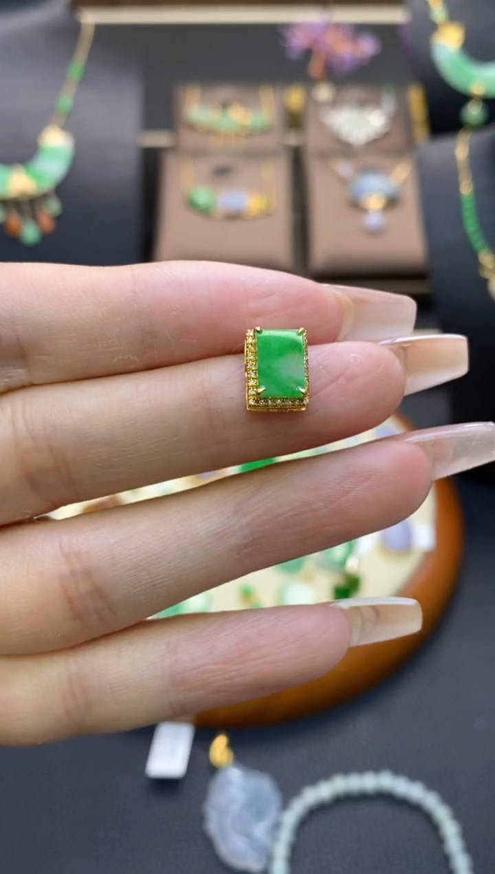 【闪购商品】翡翠颈饰18K金镶嵌净货12454