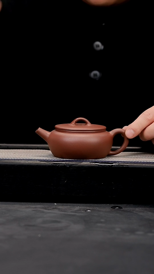 【闪购商品】紫砂茶壶底槽清大彬诗意