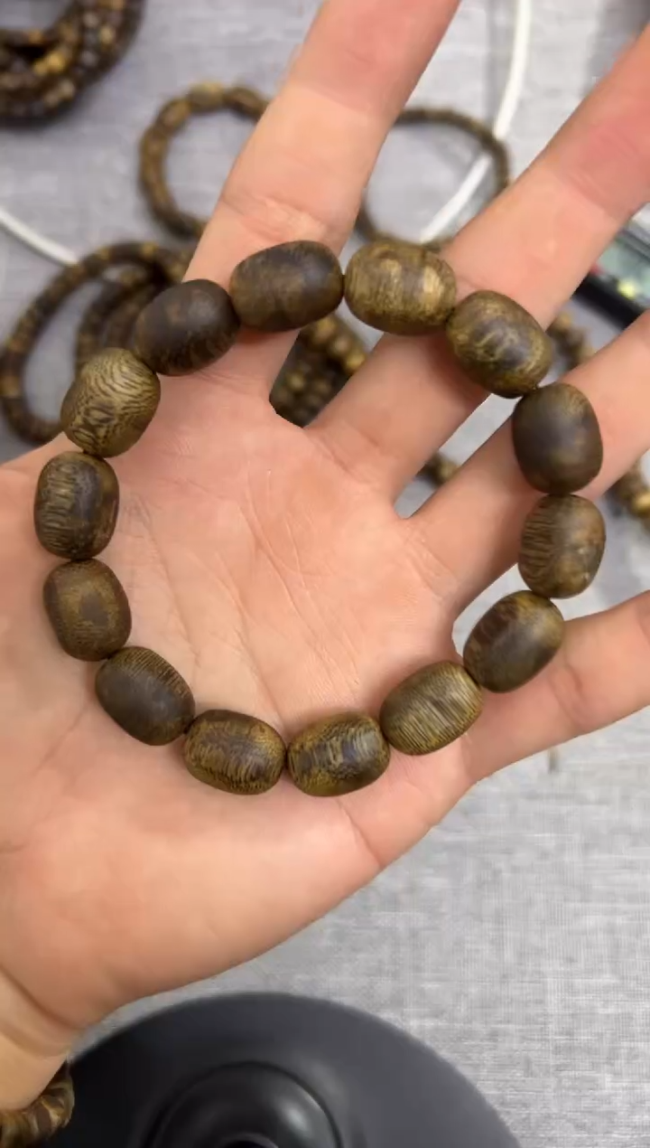 【闪购商品】沉香手串1.1留疤单圈10克+ 多样性发其一