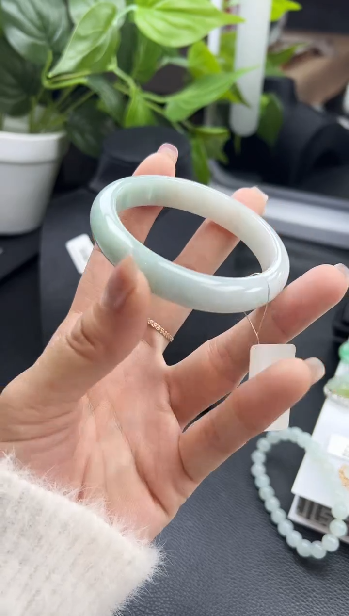 【闪购商品】翡翠手镯未镶嵌手镯54-56圈口